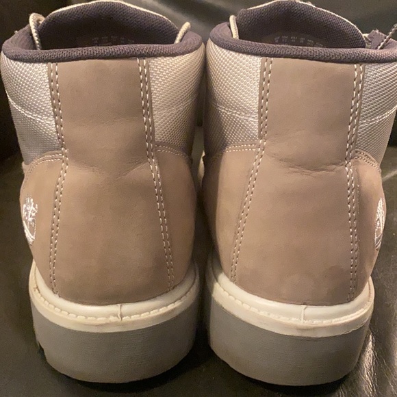 Men’s Wild grey nubuck timberland boot. - Picture 3 of 9